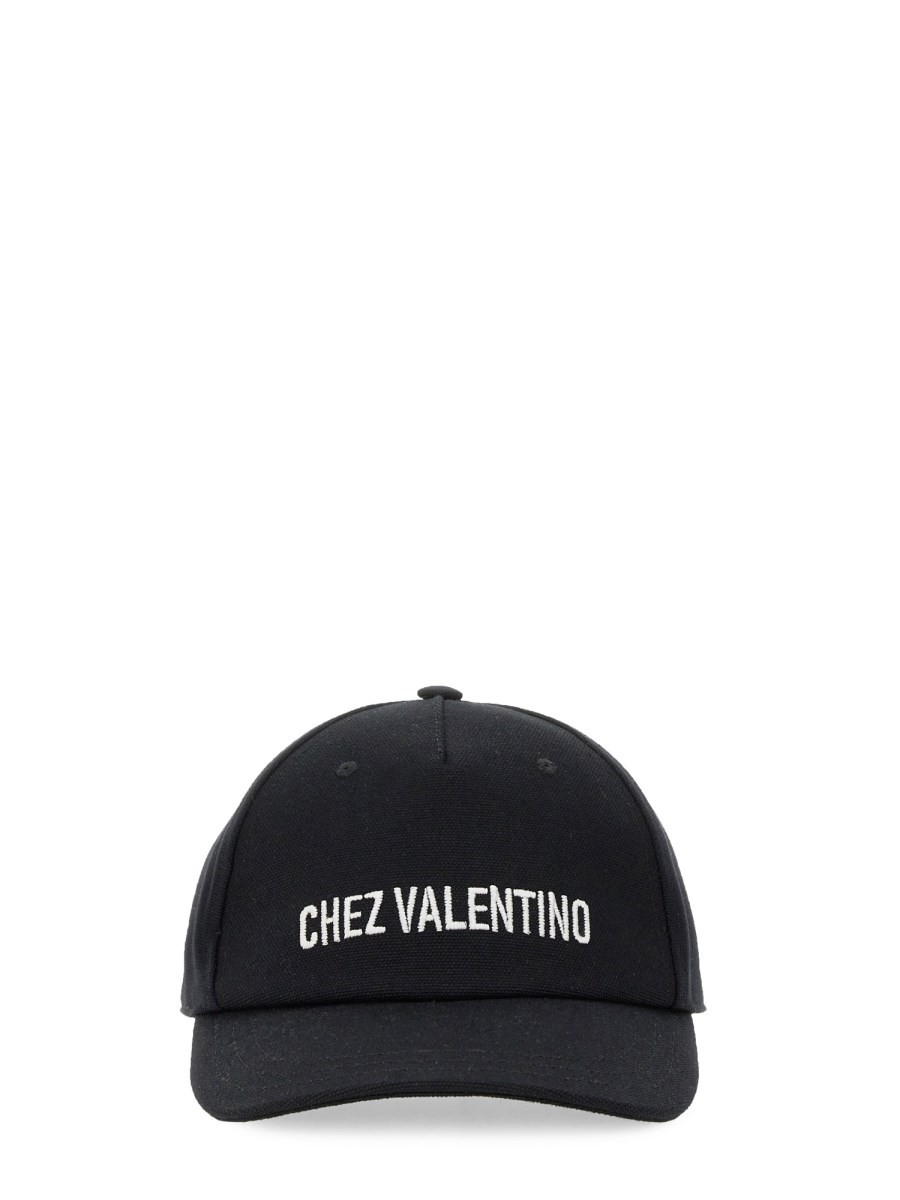 BASEBALL CAP WITH EMBROIDERY