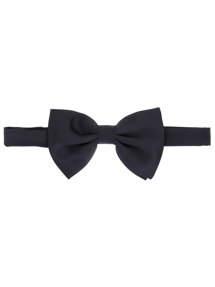 BOW TIE