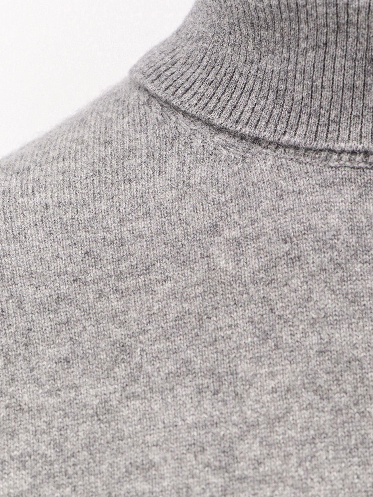 Cashmere turtleneck sweater - Image 5