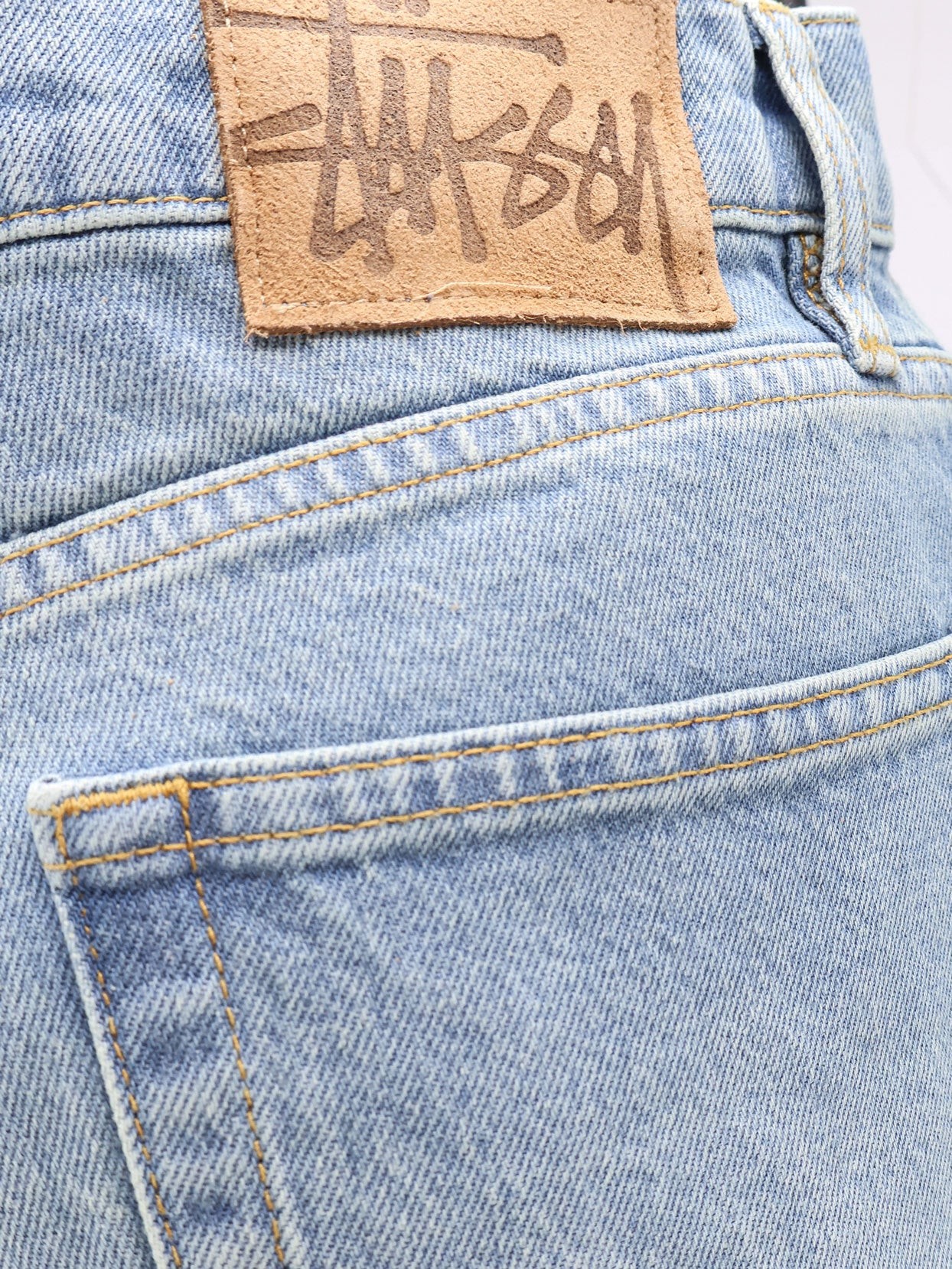 Classic Jean - Image 3