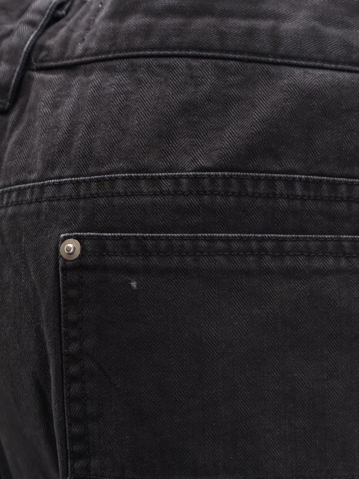 Cotton cargo bermuda shorts with distressed effect - Image 3