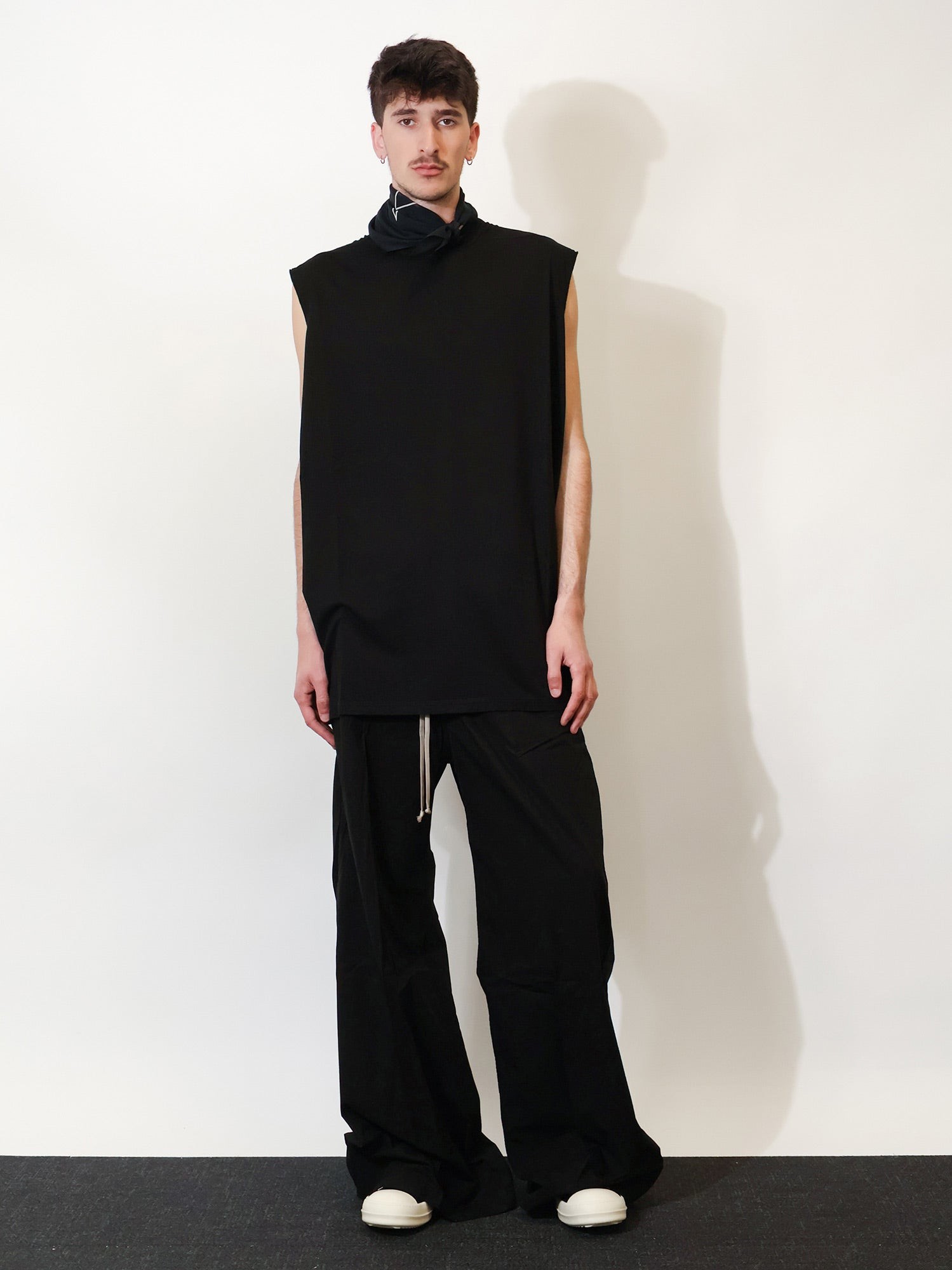 Cotton trousers - Image 2