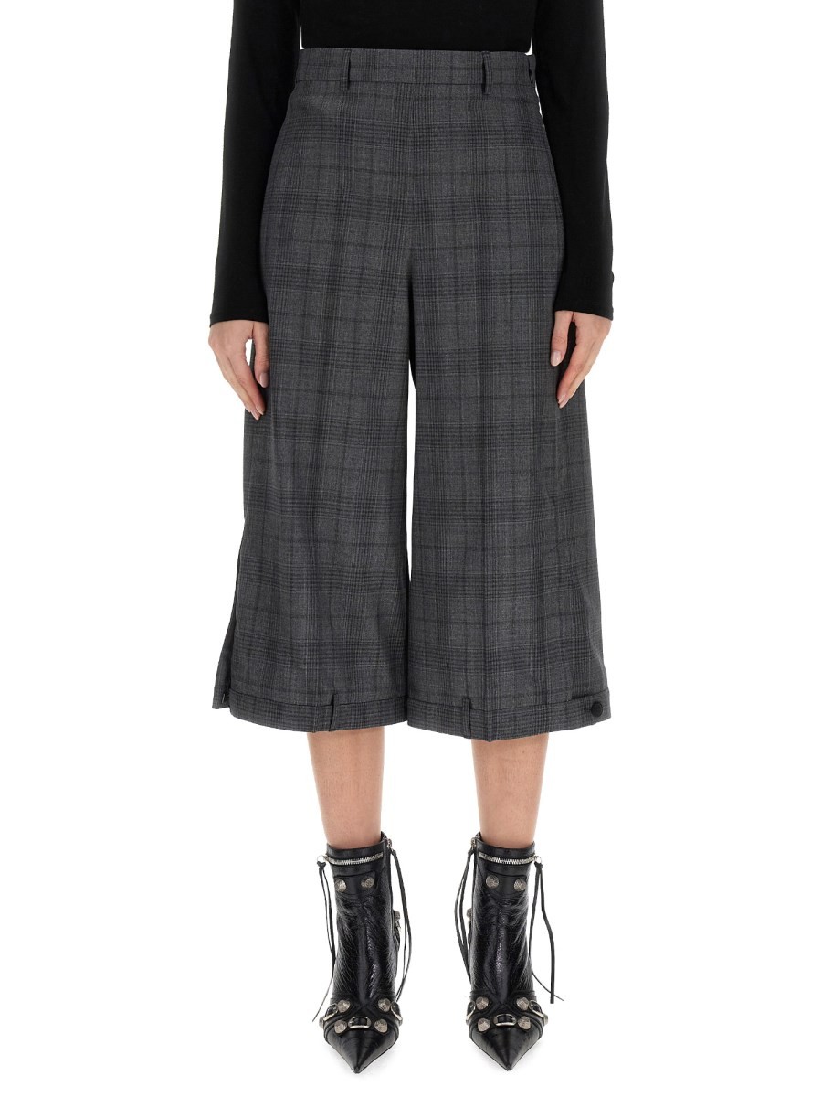 DECONSTRUCTED SHORTS