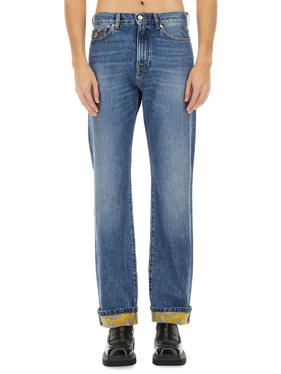 JEANS IN DENIM