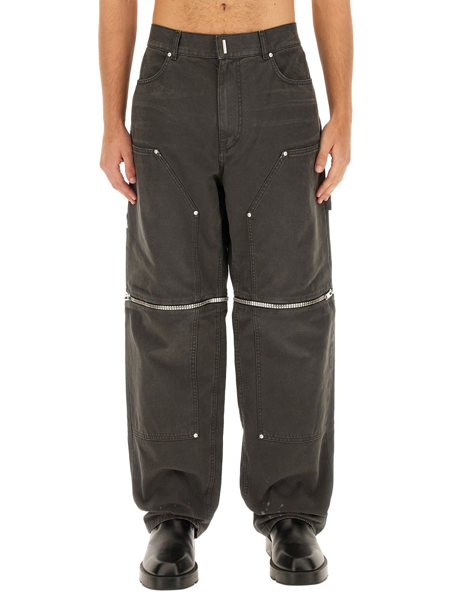 JEANS WITH ZIP