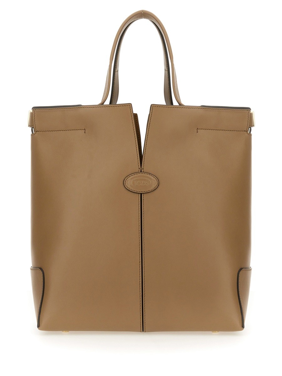 LEATHER BAG.