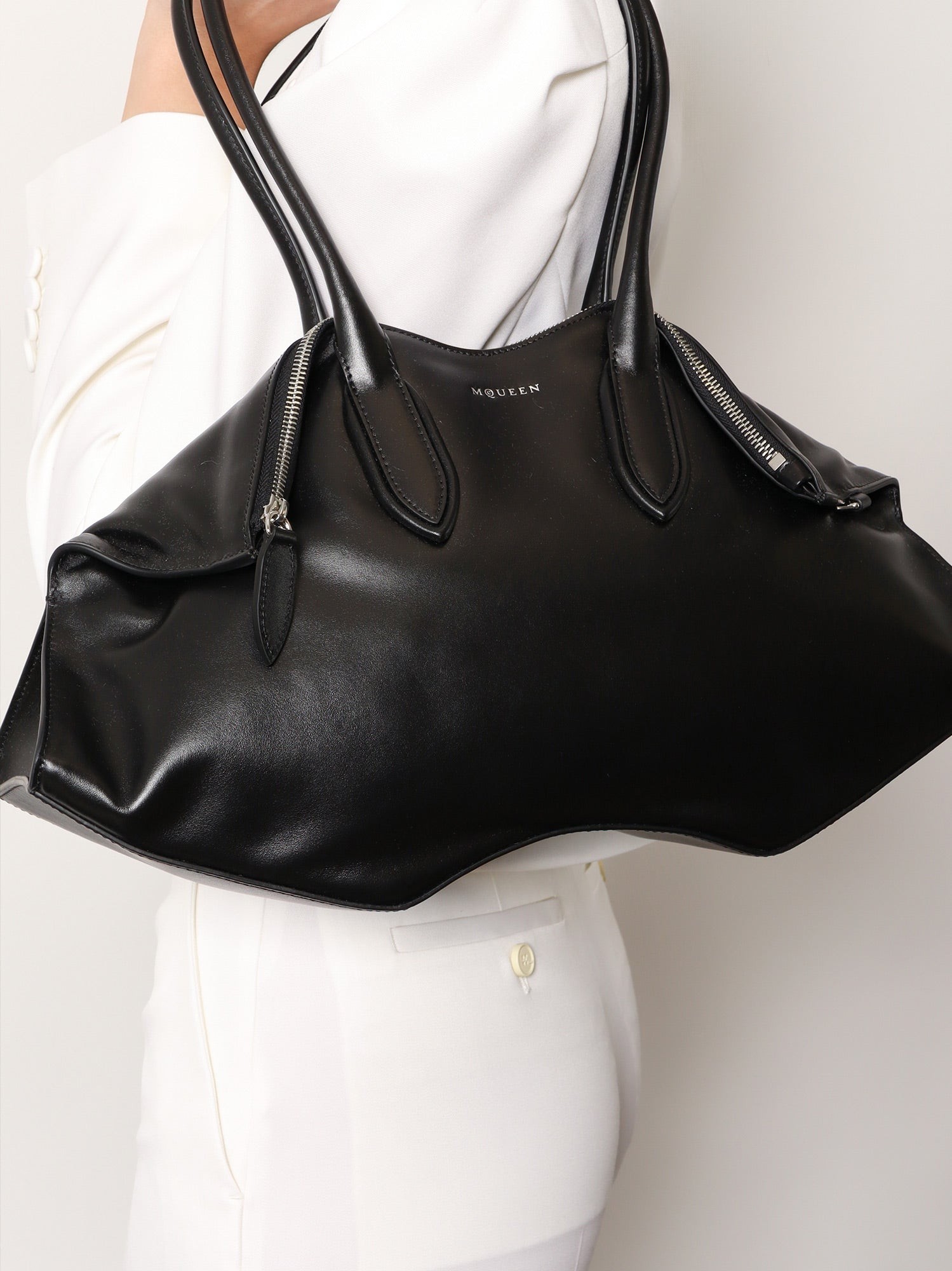 Manta leather shoulder bag - Image 2