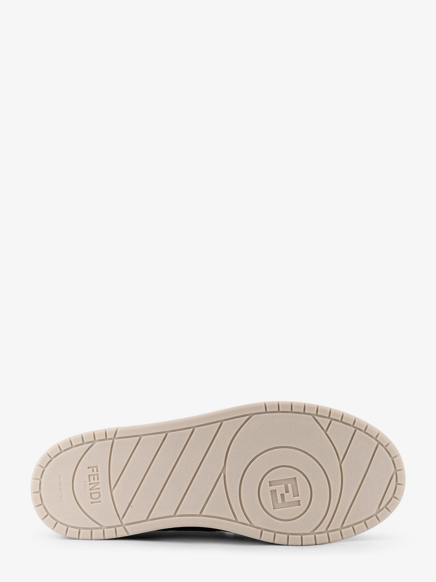 Match leather sneakers with suede inserts - Image 4