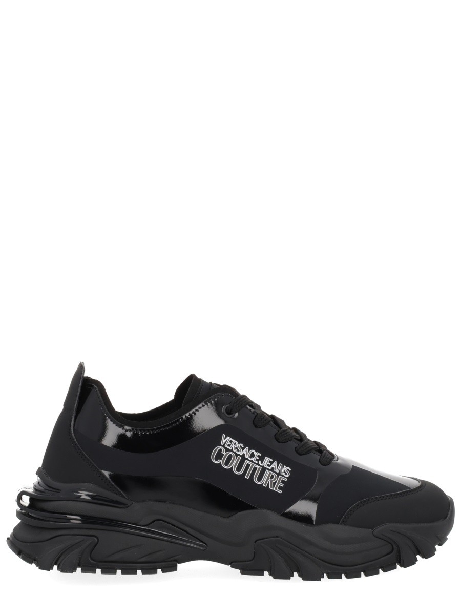 "NEW TRAIL" SNEAKER