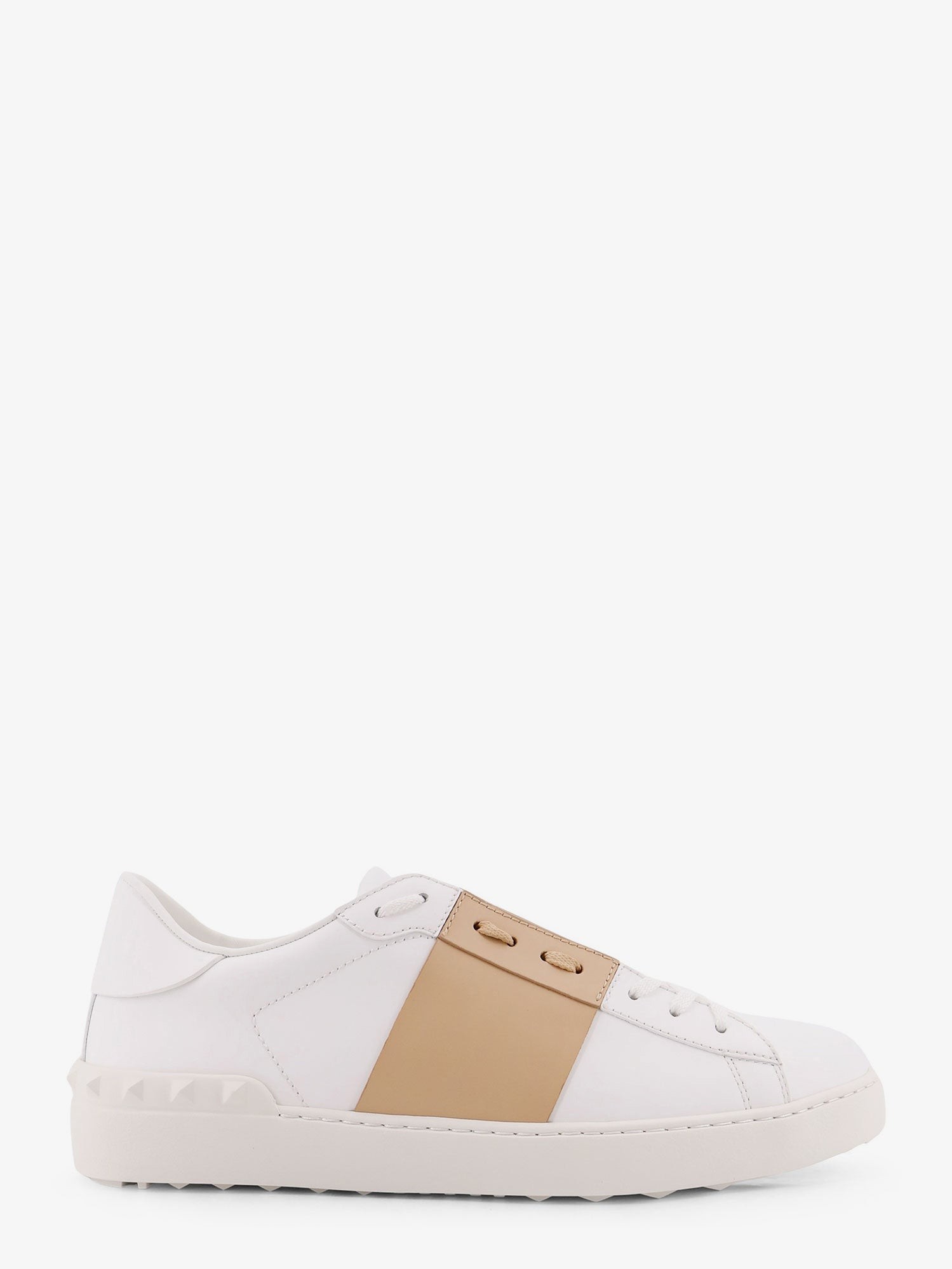 Open leather sneakers