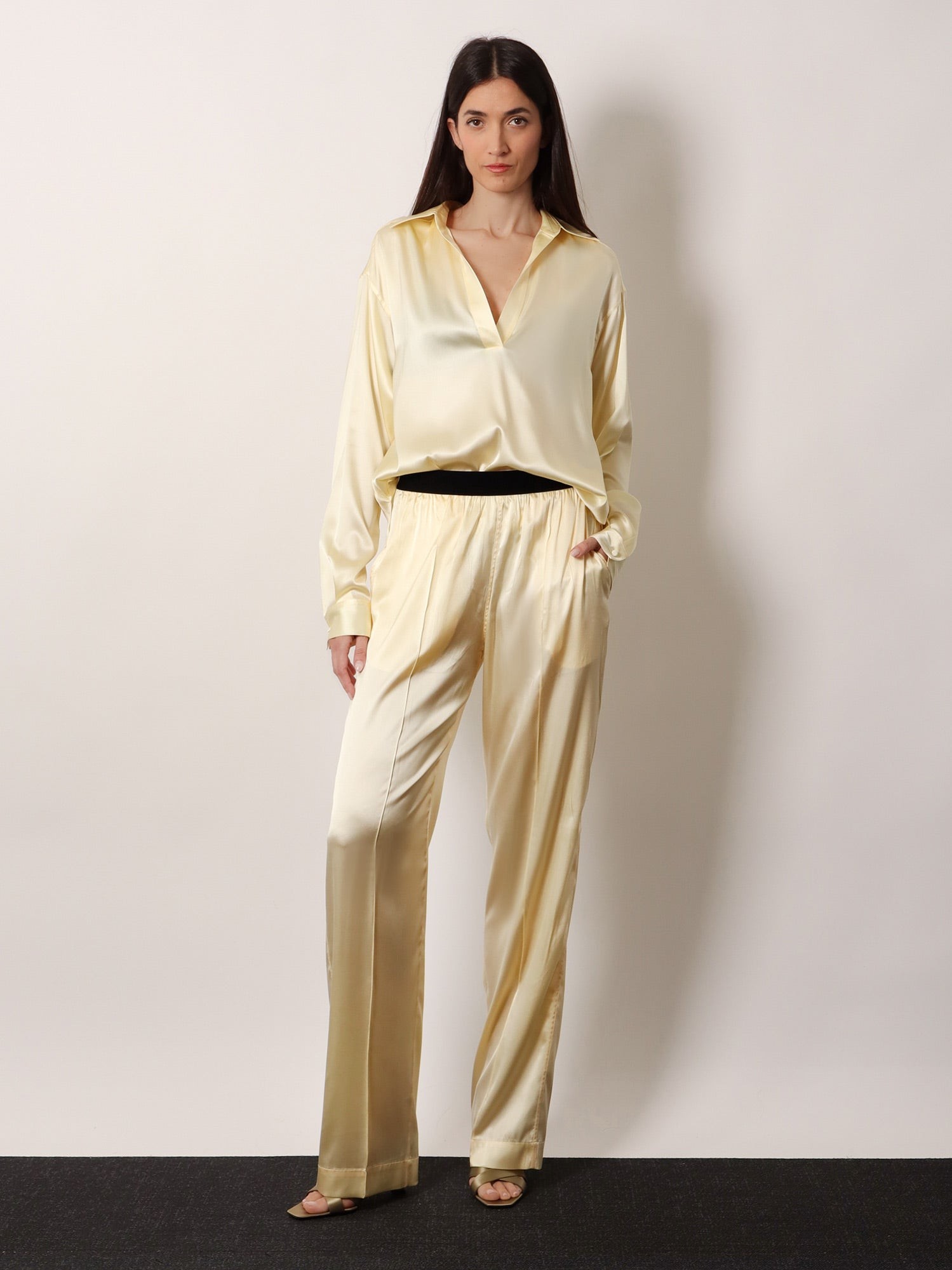 Pyjamas stretch satin trousers - Image 2