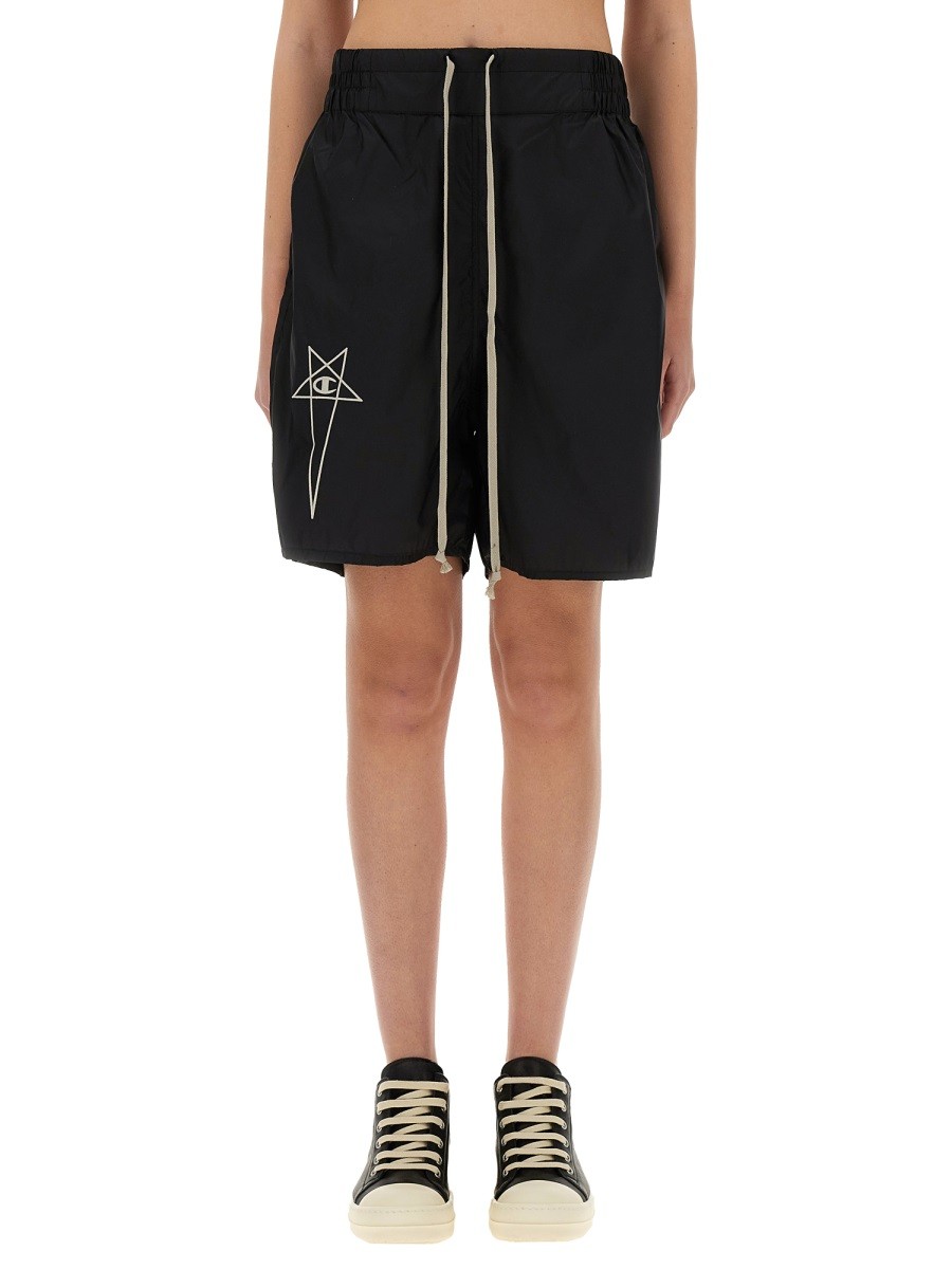 SHORTS WITH LOGO