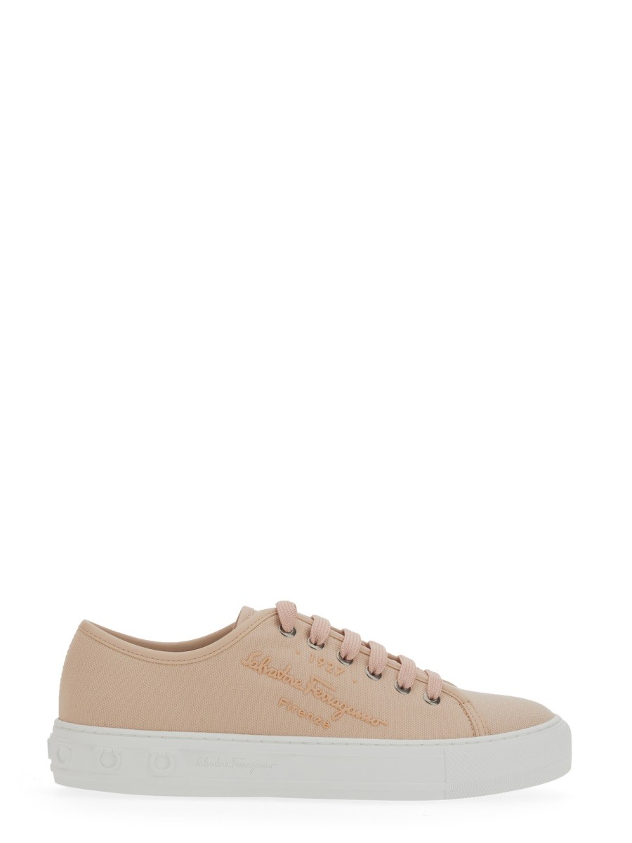 SNEAKER WITH LOGO