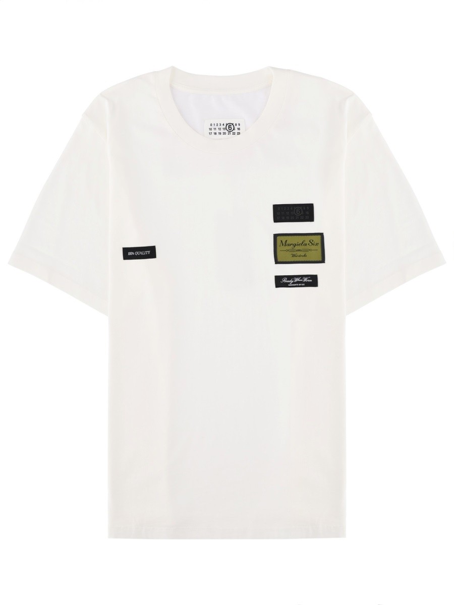T-SHIRT WITH EXTERNAL LABELS