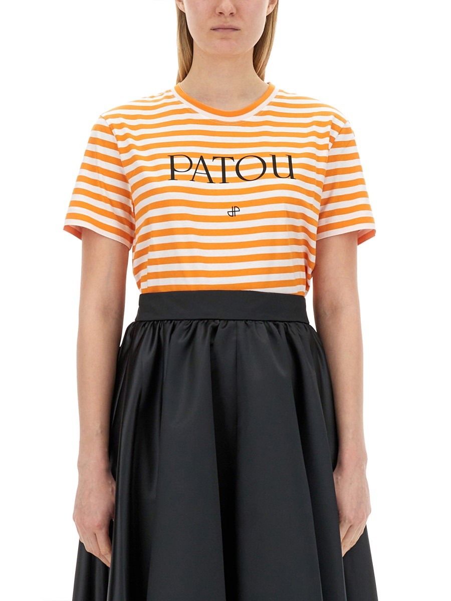 T-SHIRT WITH LOGO