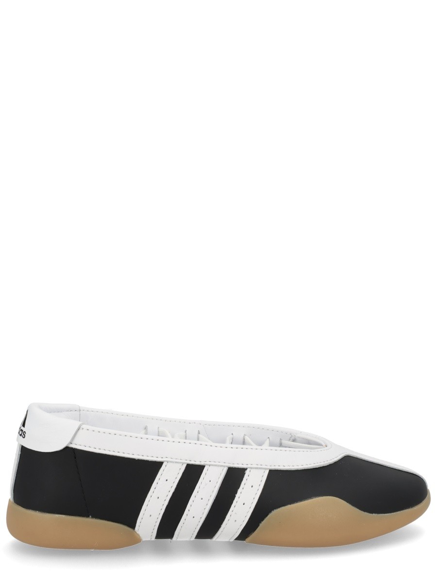"TAEKWONDO MEI" SNEAKER