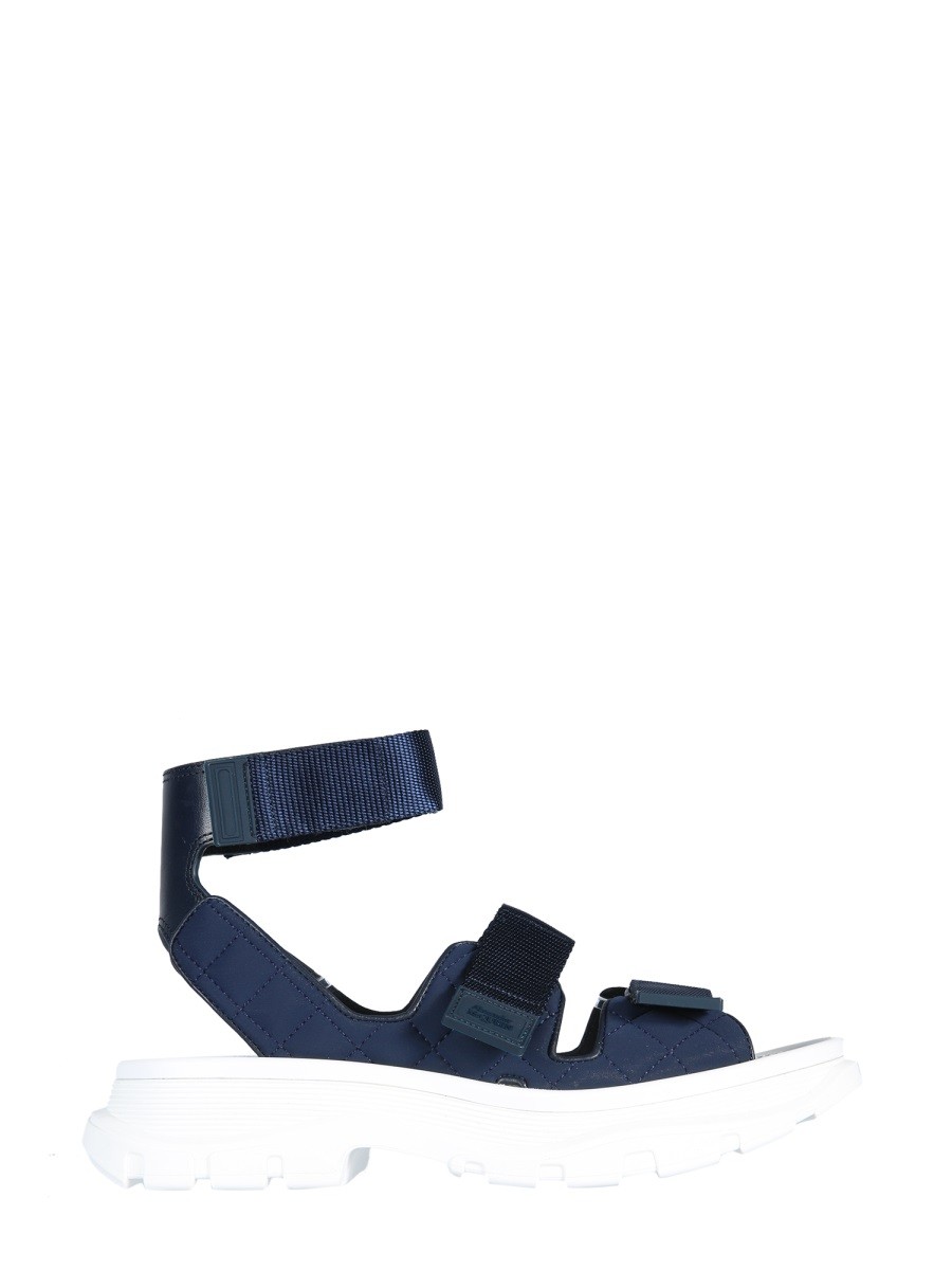 TREAD SANDALS