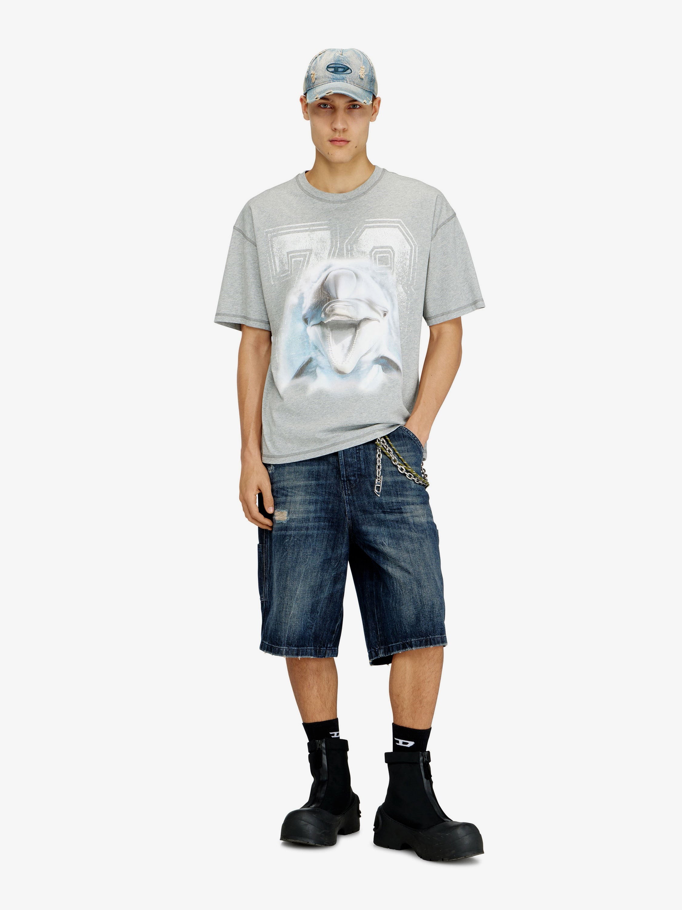 C-enic denim with used effect - Image 2