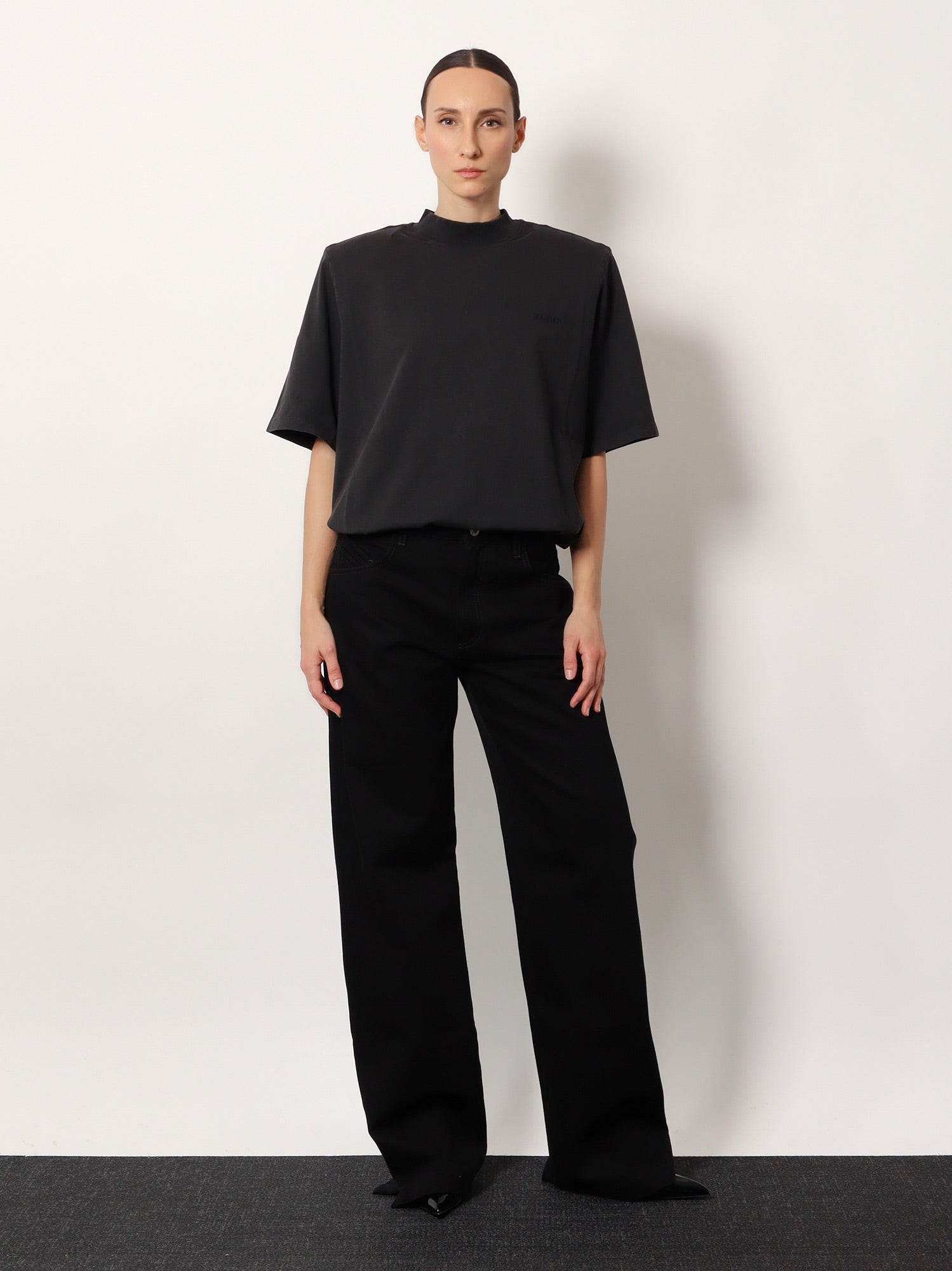 Cotton t-shirt with embroidered logo on the front - Image 2