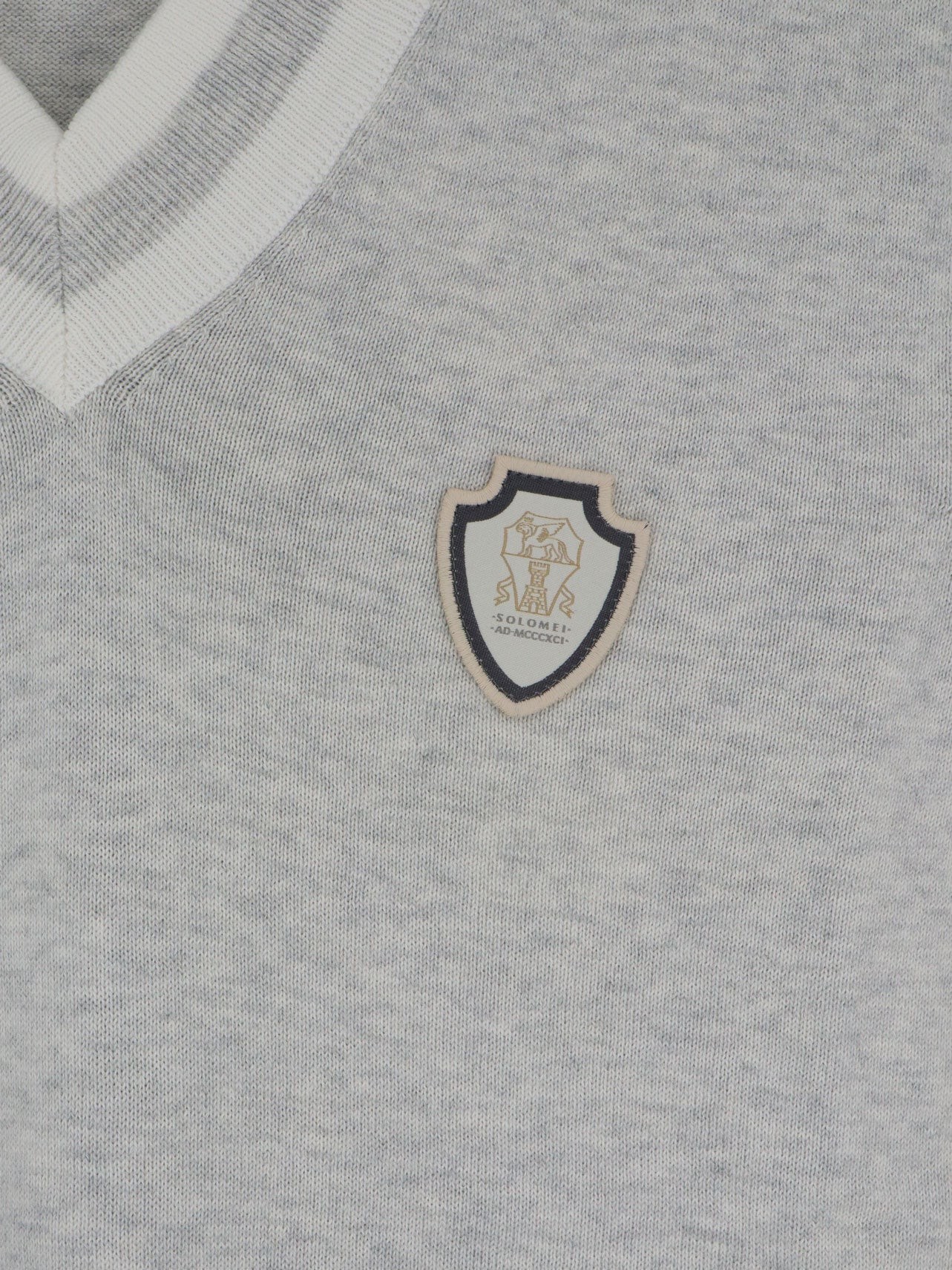 Cotton vest with front logo patch - Image 3