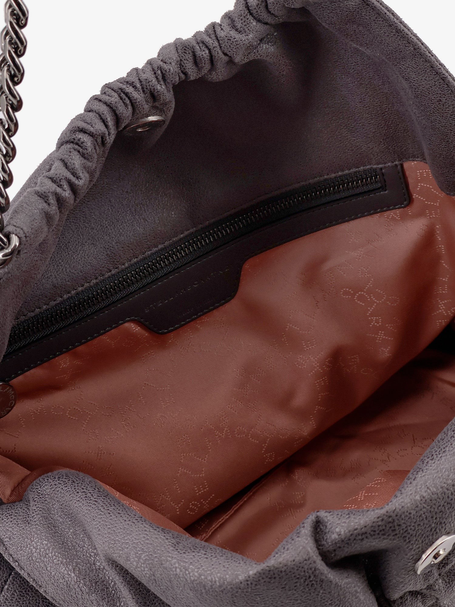 Falabella shoulder bag with metal drawstring - Image 4