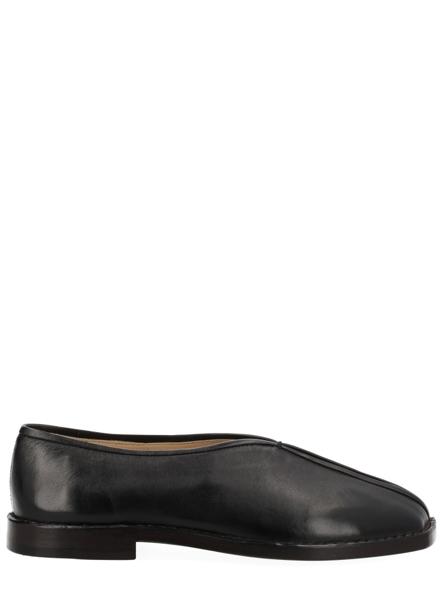 "FLAT PIPED" SLIPPER
