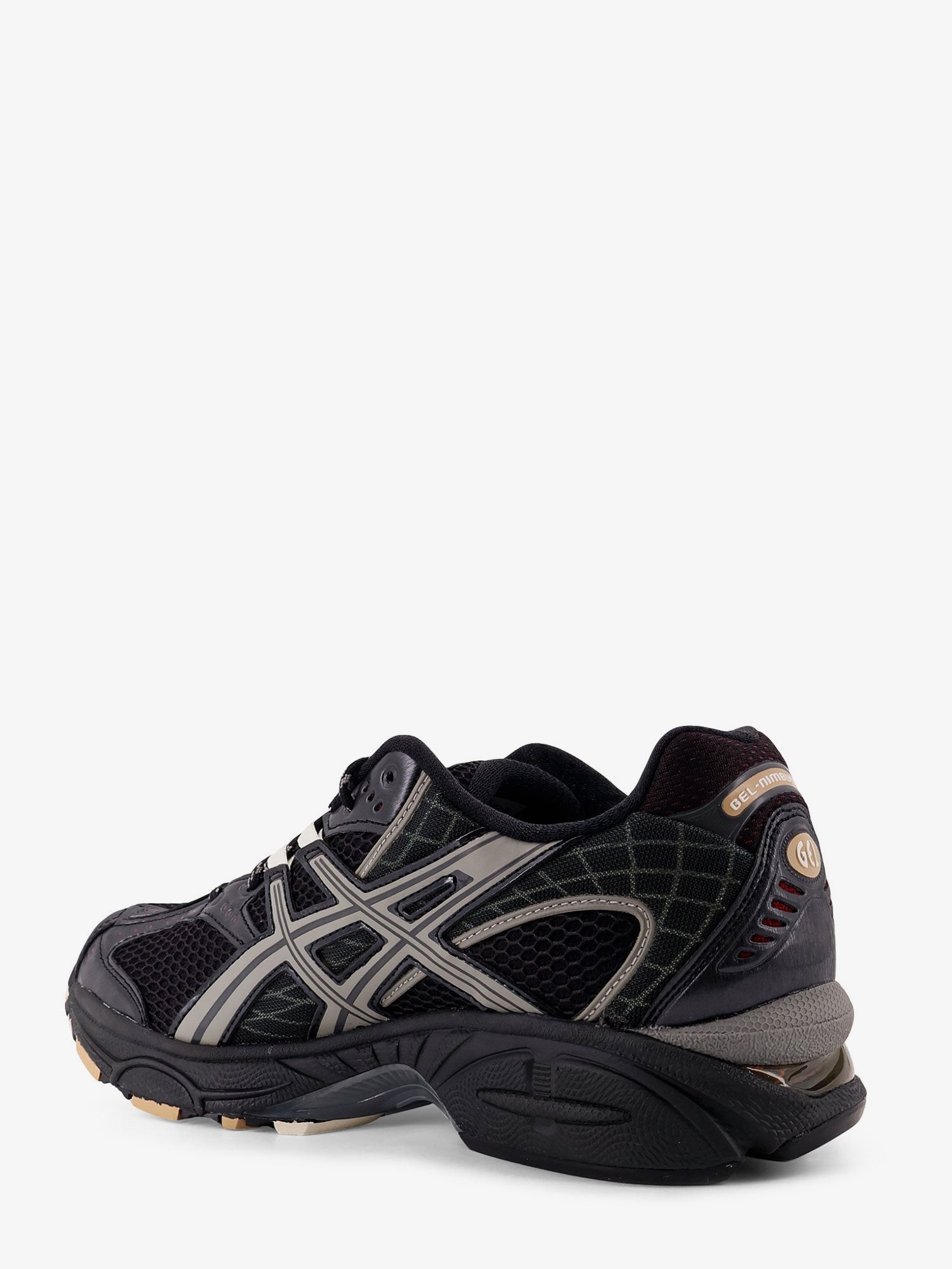 Gel Nimbus 10.1 mesh sneakers with logo on the side - Image 3