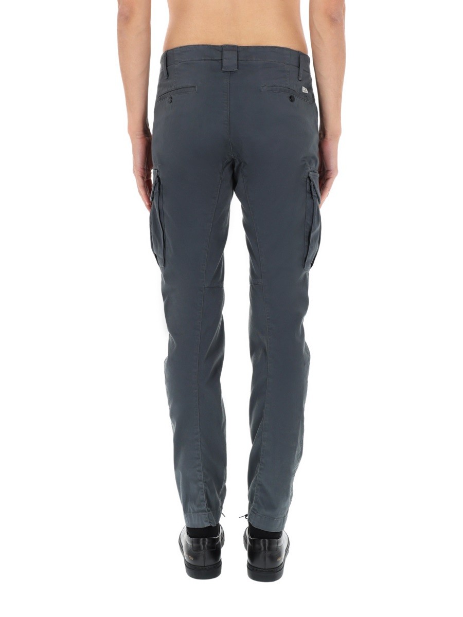 PANTALONE CARGO CON PATCH LOGO - Image 5