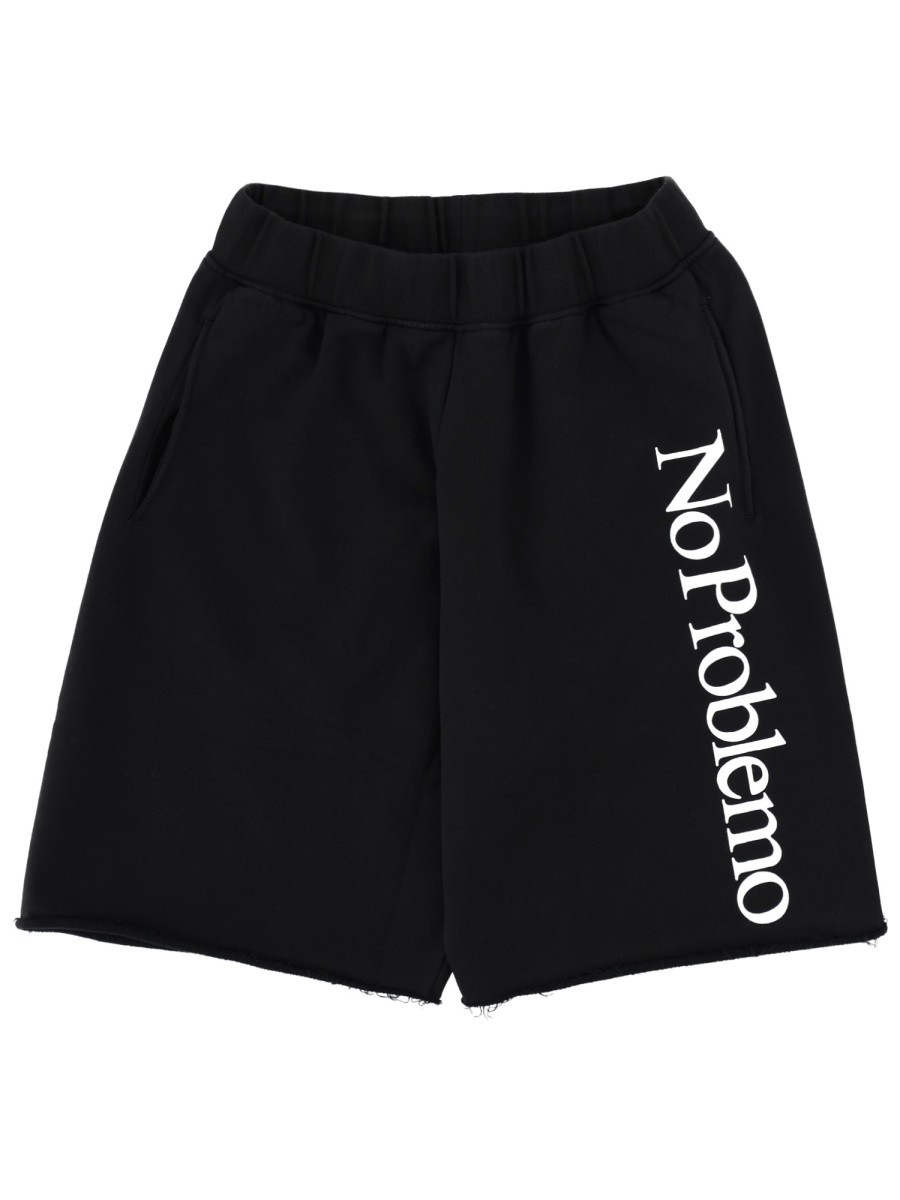 SHORTS CON LOGO