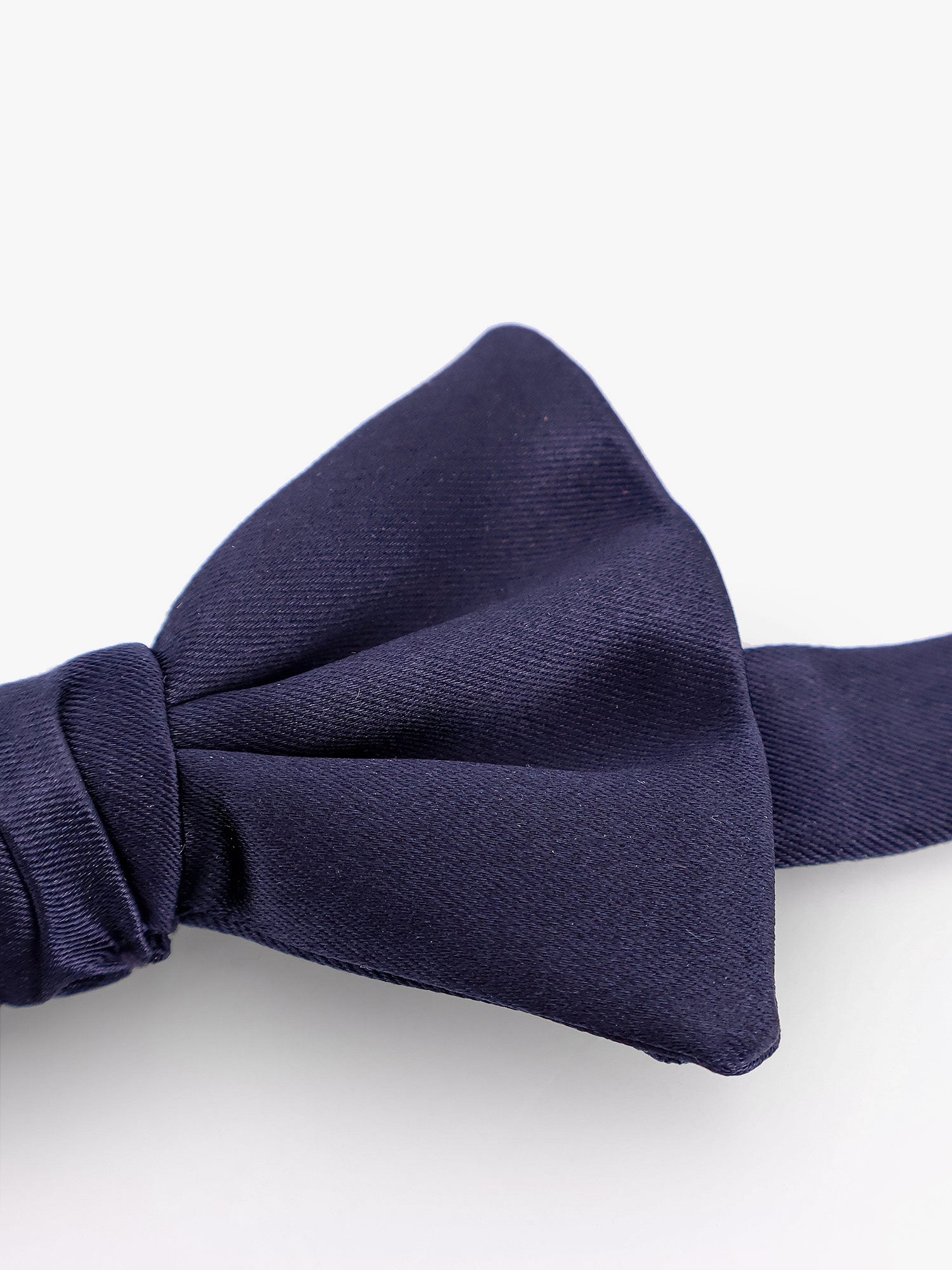 Silk bow tie - Image 2