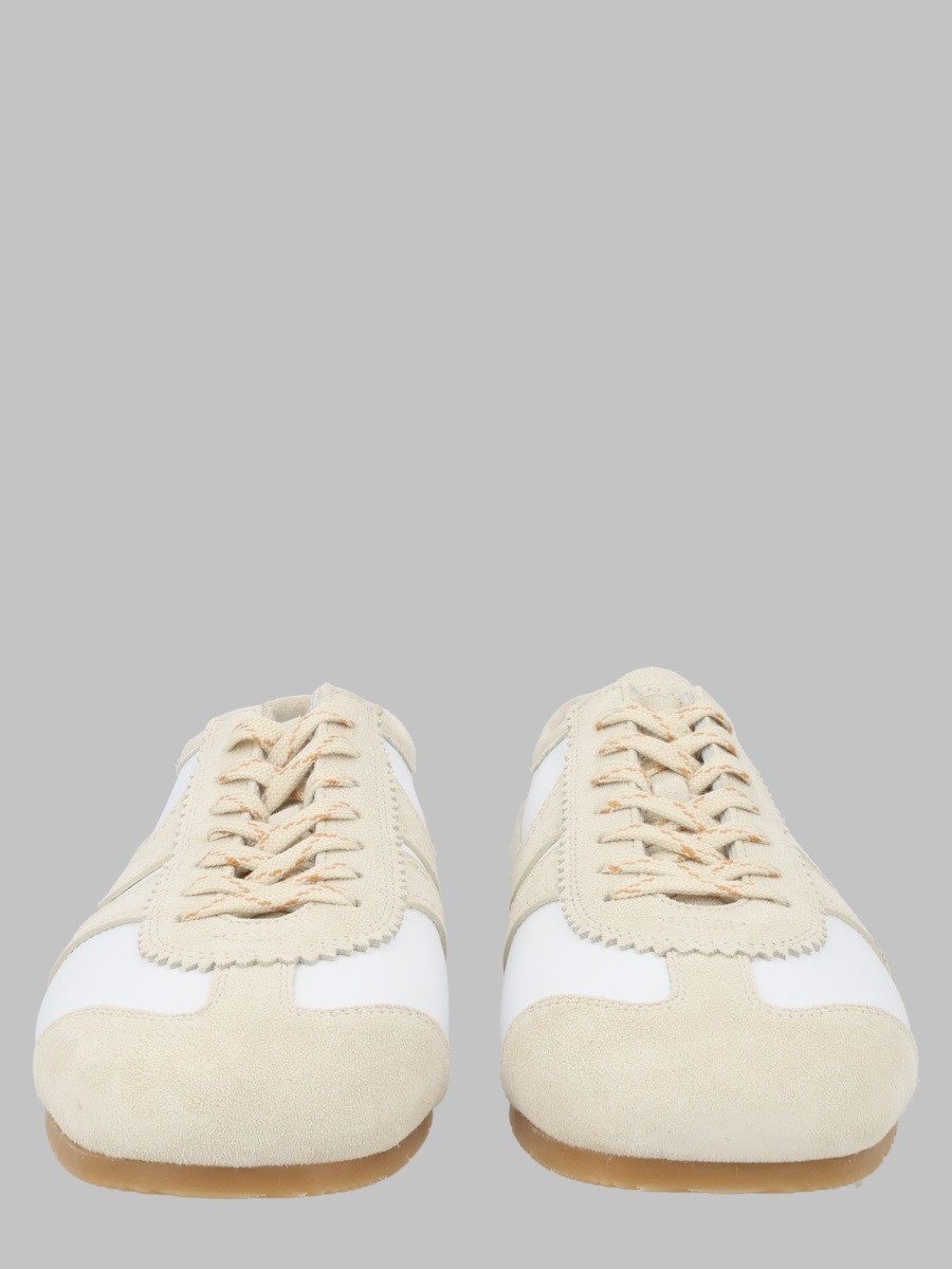 SNEAKER IN PELLE CON DETTAGLI IN SUEDE