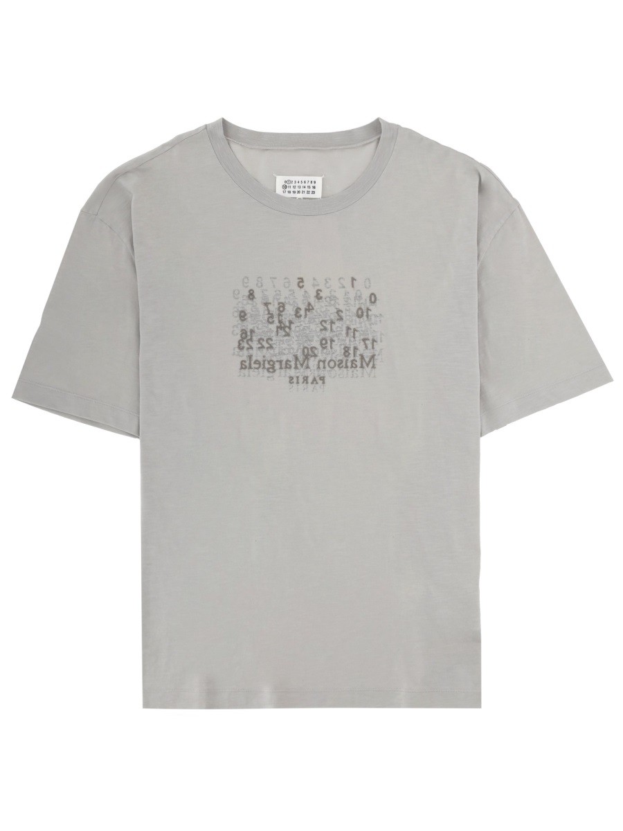 T-SHIRT CON STAMPA