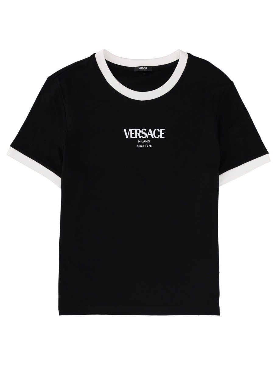 T-SHIRT WITH LOGO