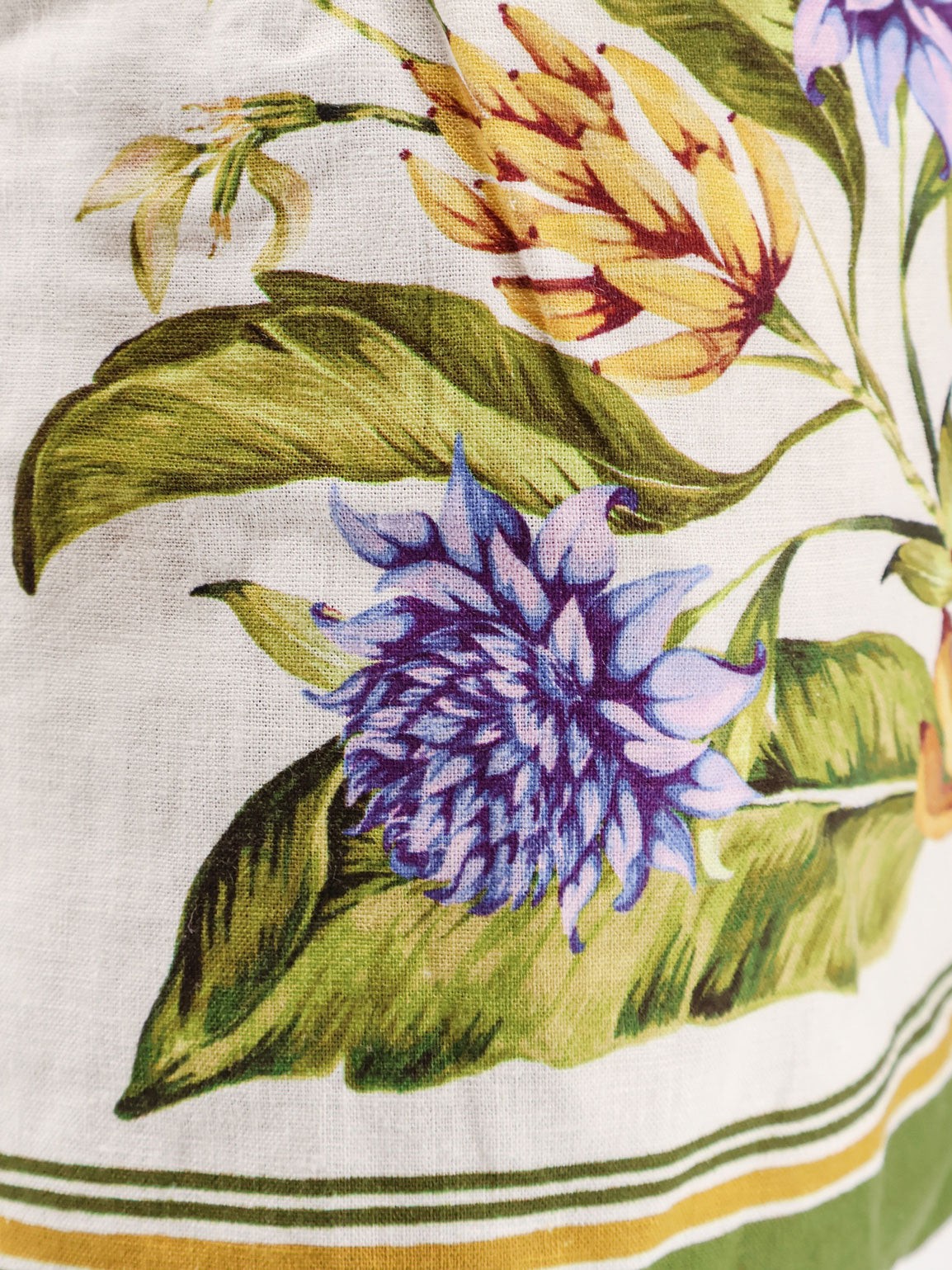 Tropical Scarf linen and viscose shorts - Image 3